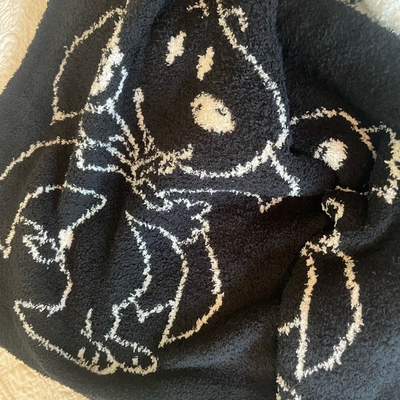 Snoopy Halloween vampire reversible throw blanket black and white 50 x 70 inches - Picture 2 of 4